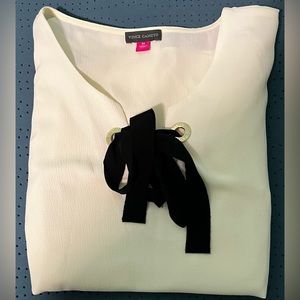 Women’s Vince Camuto blouse, size M, excellent condition, elegant